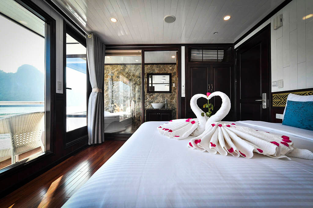 Relax in luxury with stunning views on Sapphire Cruise